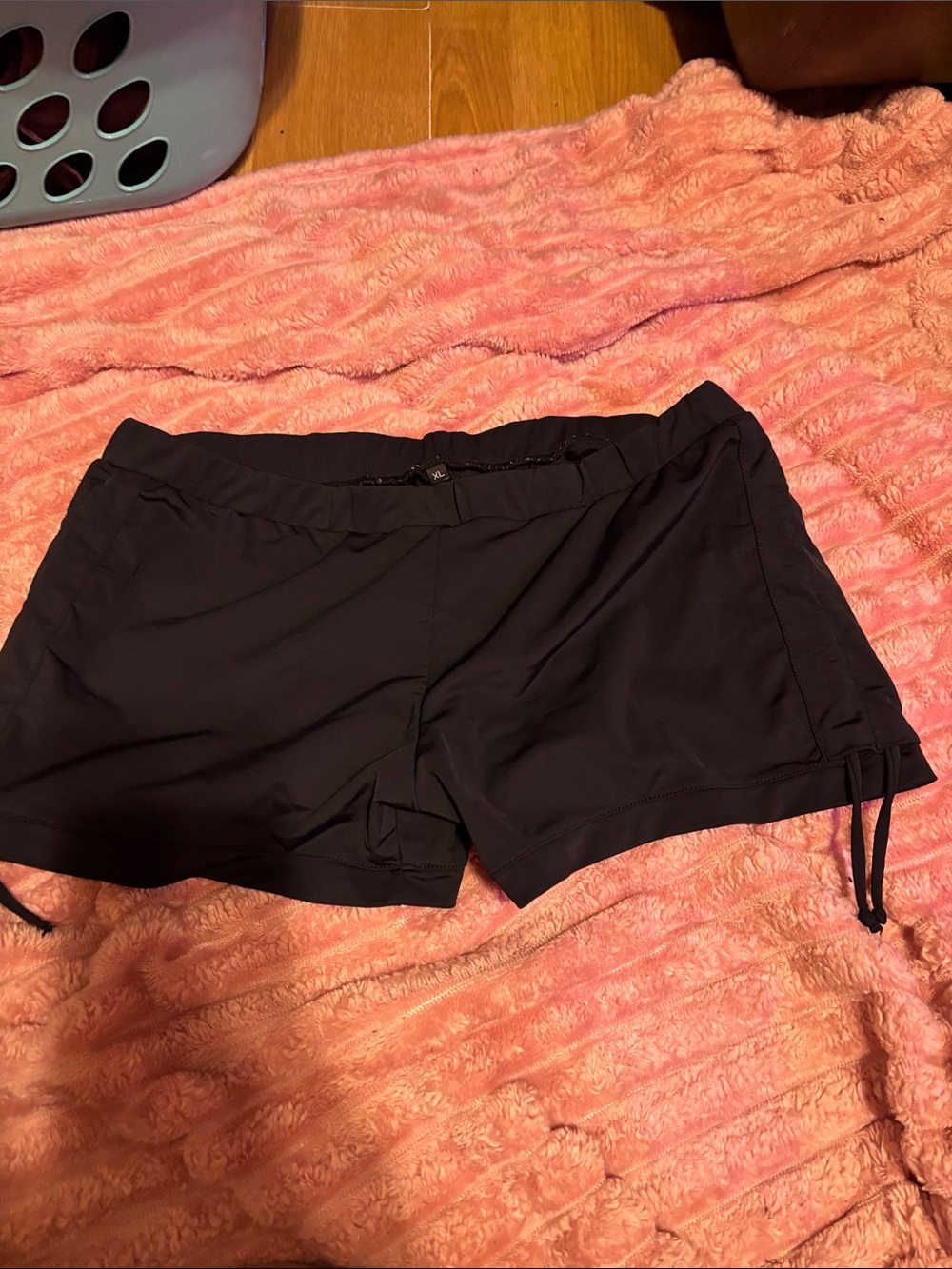 Boy short bikini bottom, size XL, with scrunching on the back